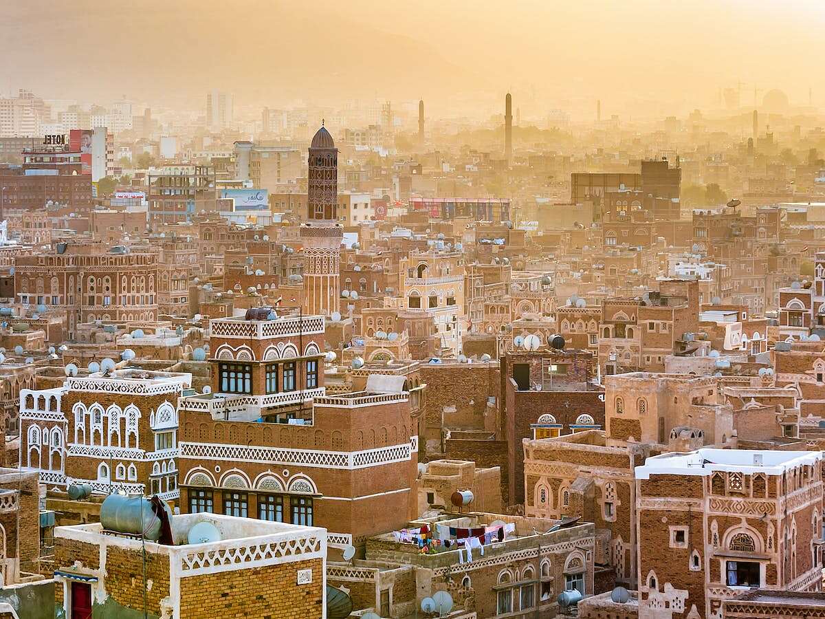 قرارات مرورية مفاجئة تقلب طاولة التعديلات على السيارات...إجراءات صارمة في صنعاء