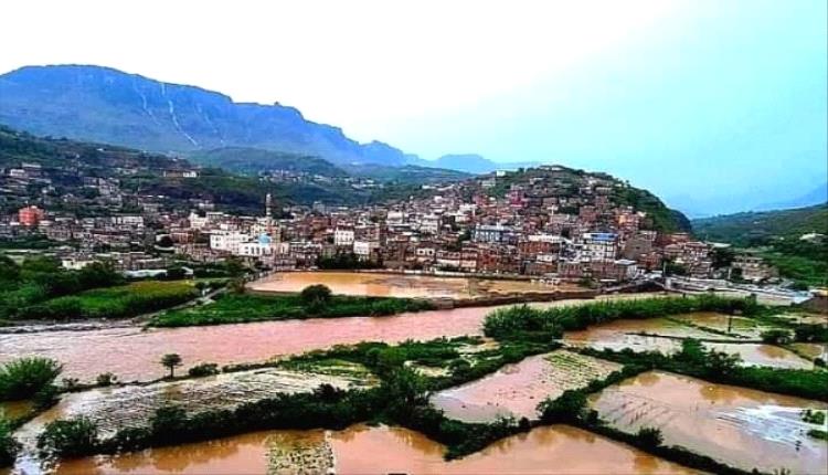 بهذه المحافظة...السيول تبتلع عروسًا شابة.. نهاية مأساوية لرحلة عودة إلى بيت الزوجية 