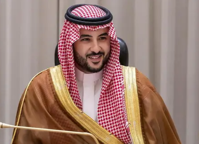عاجل : وزير الدفاع السعودي يجمع بنظيرة الامريكي ومصادر تكشف عن قرب عملية تحرير اليمن "تفاصيل"