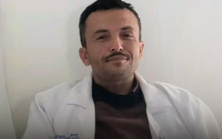 أثناء رحلة العودة من صنعاء...حادث مروع يودي بحياة طبيب بارز وزوجته