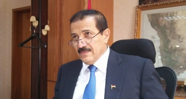 الكشف عن الدولة التي غادر اليها وزير خارجية الحو ثيين السابق من مطار عدن