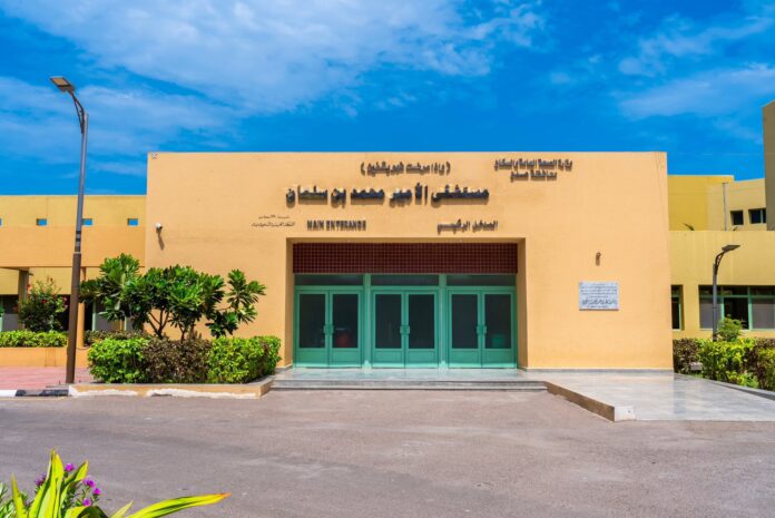 رفضوا قياس الضغط وأعادوني بلا علاج:  مسنة تشتكي الإهمال في مستشفى "بن سلمان" بعدن 